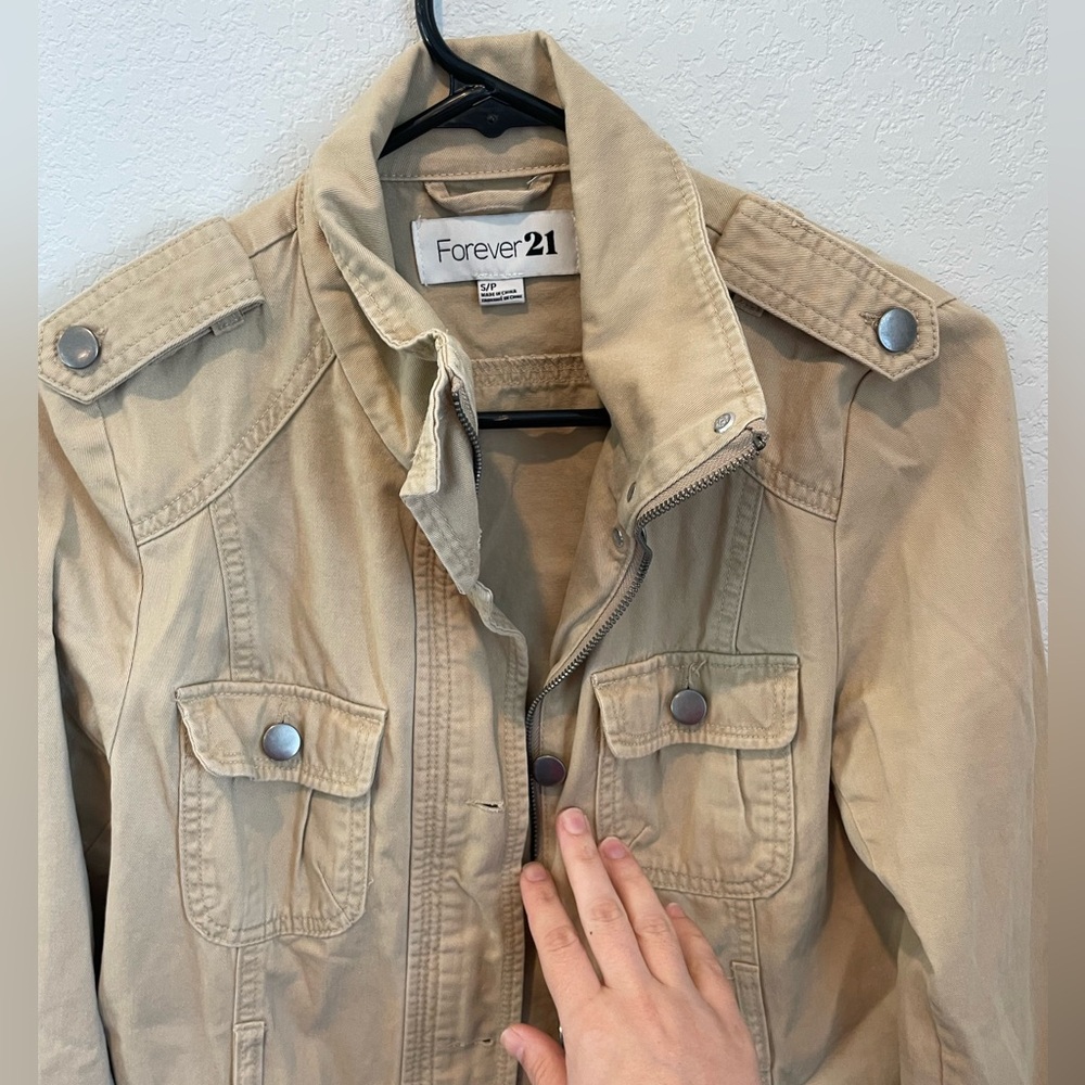 Forever 21 Tan Cargo Utility Jacket Women’s Size Small - Picture 4 of 10